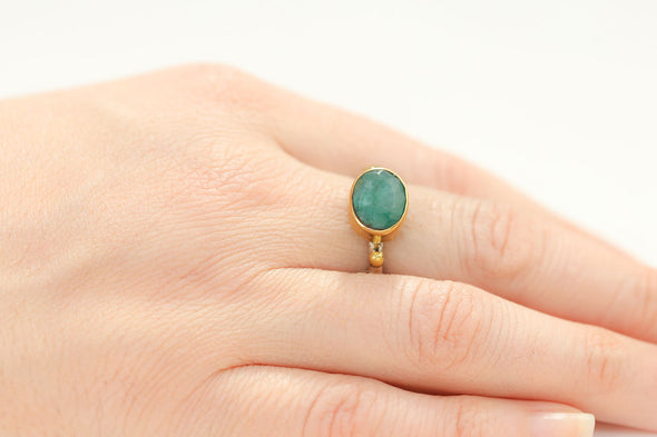 fake-it-oval-cut-emerald-adjustable-silver-ring-1